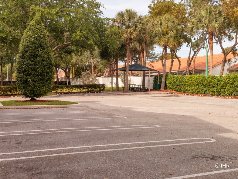 More Photos Of 15300 S Jog Rd, Delray Beach Medical For Sale