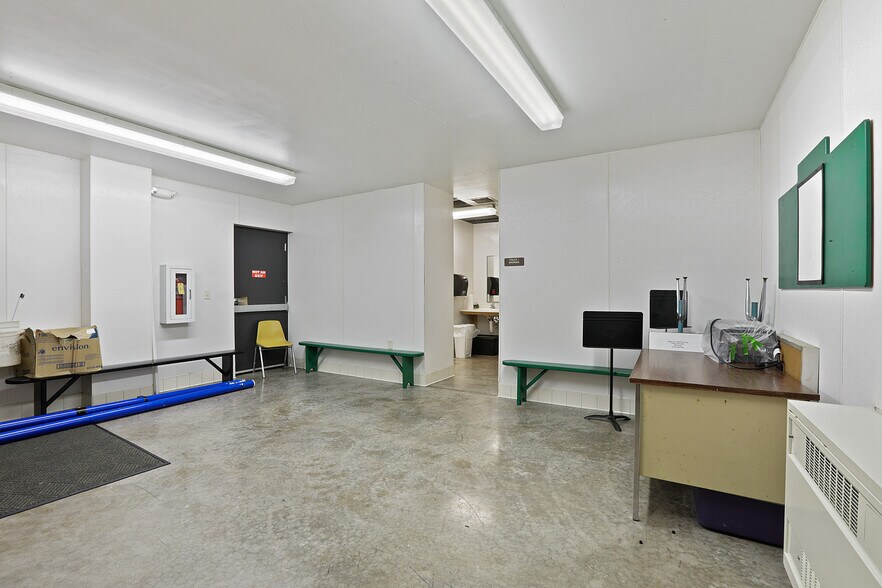 More Photos Of N17112 Hwy 141, Beecher Office Residential For Sale