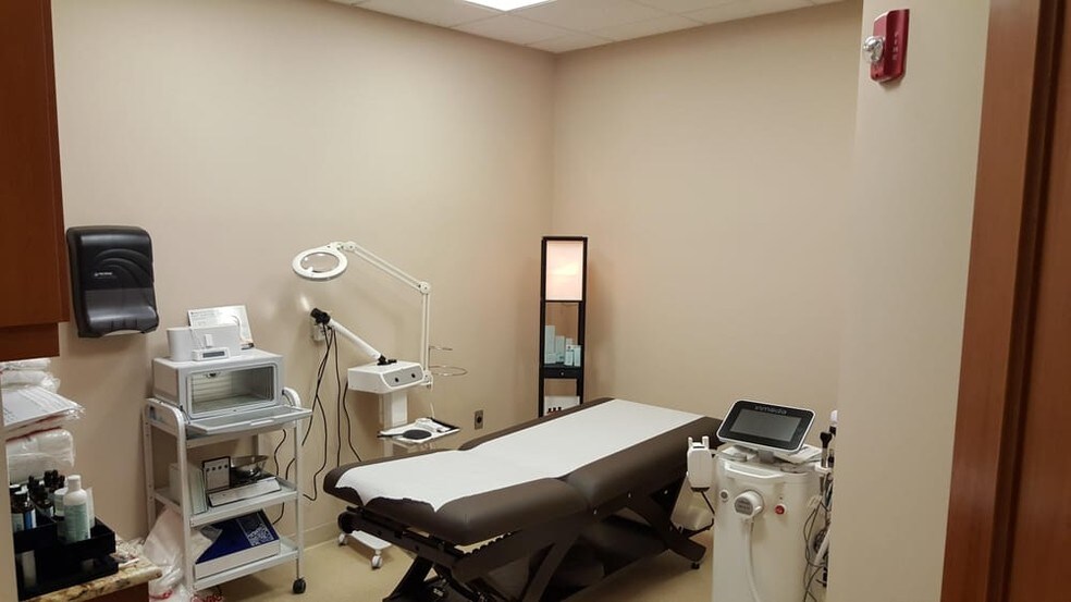 More Photos Of 2900 N Military Trl, Boca Raton Medical For Lease