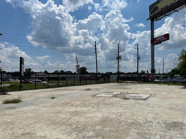 More Photos Of 4702 FM 1960 W, Houston Land For Lease