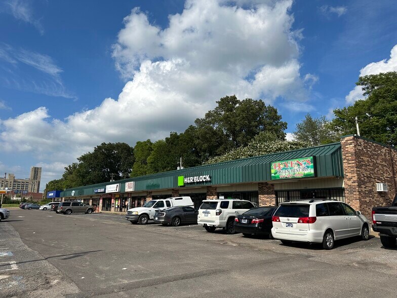 More Photos Of 288 - 308 N Cleveland St, Memphis Storefront For Lease