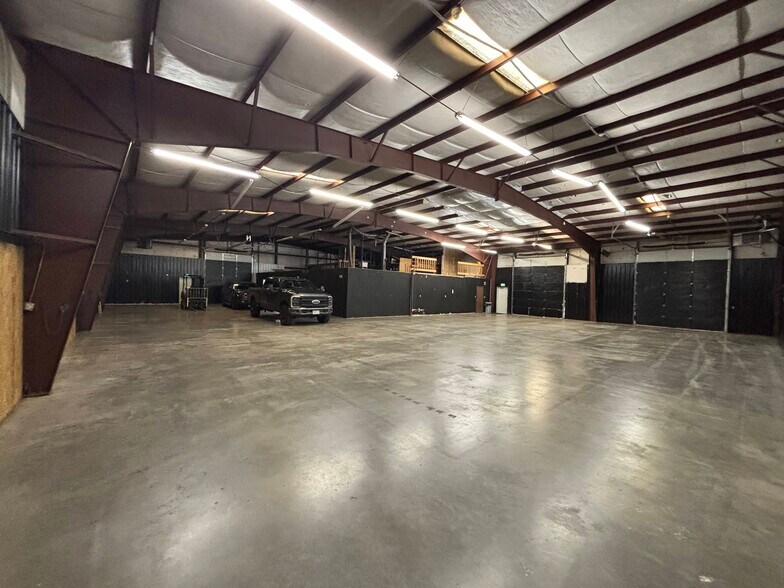 More Photos Of 5695 Parachute Cir, Colorado Springs Service For Lease