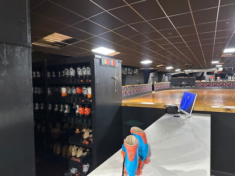 More Photos Of , Spring Unknown For Sale