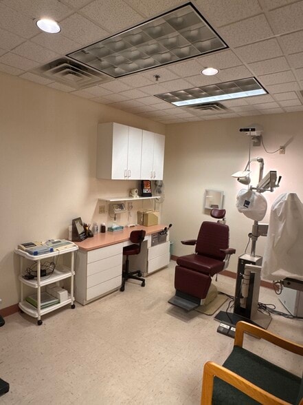 More Photos Of 1611 Pond Rd, Allentown Medical For Sale