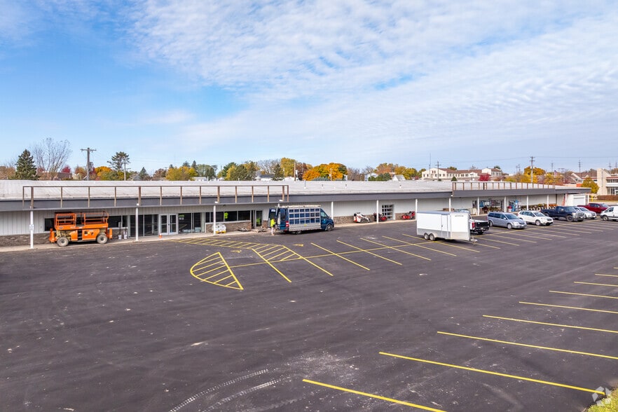 More Photos Of 401 Bernard St, Watertown General Retail For Lease
