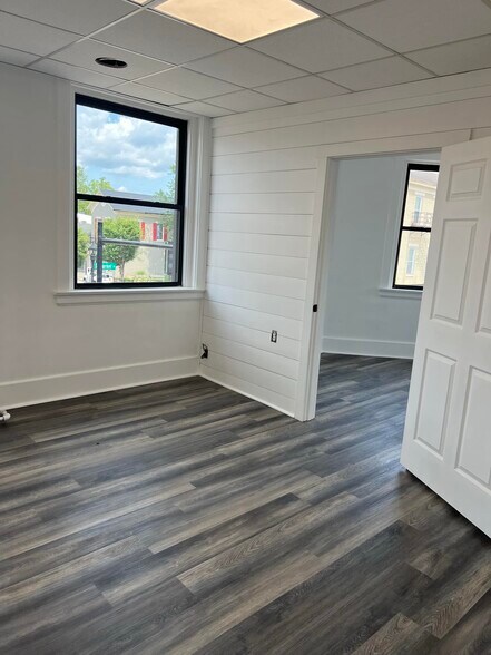 More Photos Of 251 E Main St, Batavia Office For Sale