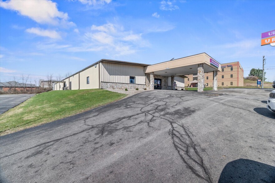 More Photos Of 18 Sportsman Dr, Clarion Medical For Lease