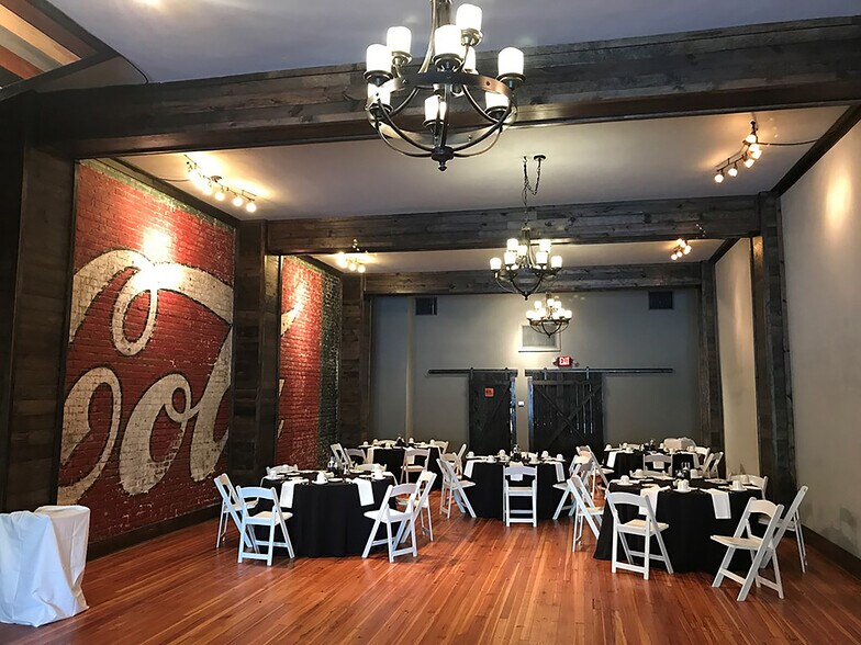 More Photos Of 206 Main St, Greenwood Storefront For Sale