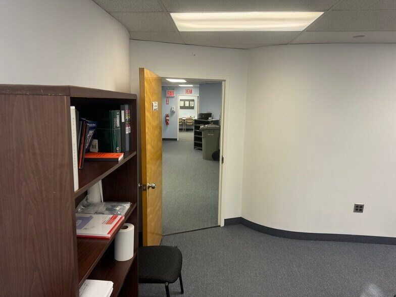 More Photos Of 300 Old Country Rd, Mineola Medical For Sale