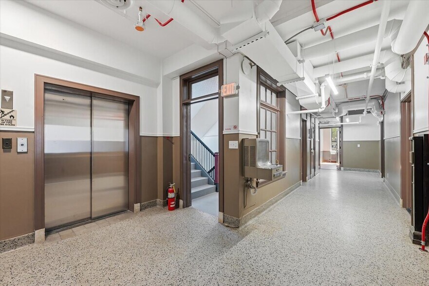 More Photos Of 500 Willow Ave, Council Bluffs Office For Lease