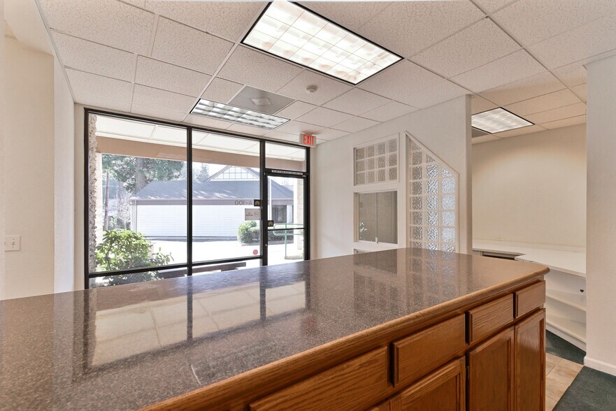 More Photos Of 1111 Dunbar Rd, Arnold Office For Sale