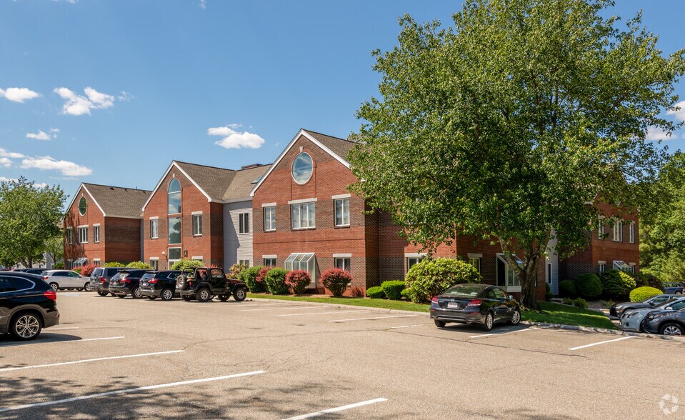 More Photos Of 50 Salem St, Lynnfield Coworking Space