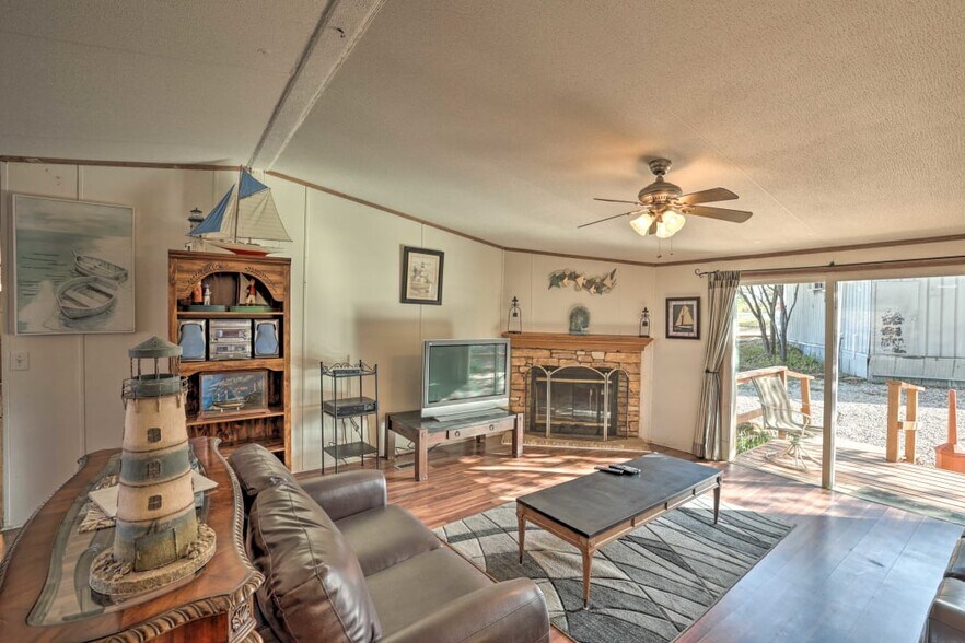 More Photos Of 180 Private Road 1735, Chico Marina For Sale