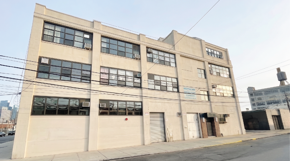 Primary Photo Of 43-49 10th St, Long Island City Loft Creative Space For Lease