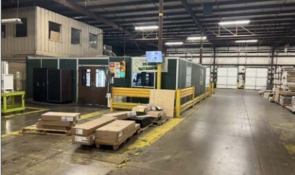 More Photos Of 458 2nd Ave, Tiffin Manufacturing For Sale
