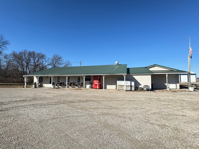 Primary Photo Of 11489 E Clarksville Rd, Marshall Restaurant For Sale