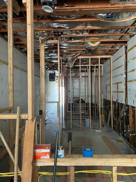 More Photos Of 9609-9611 International Blvd, Oakland Storefront For Sale