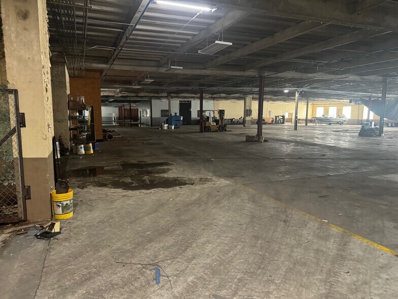 More Photos Of 1002 Douglas Ave, Opp Manufacturing For Lease