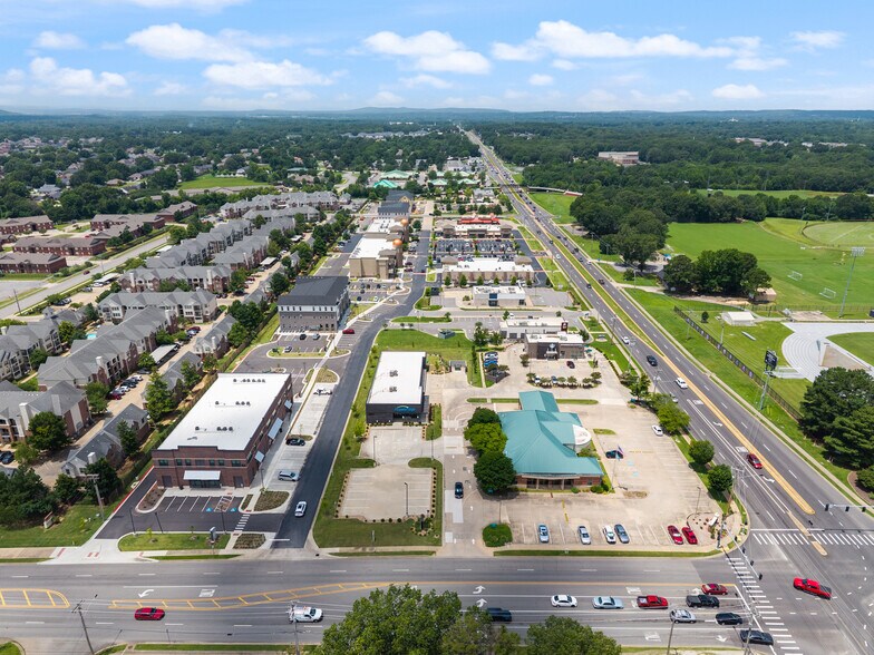 More Photos Of 2235 Dave Ward Dr, Conway Storefront Retail Office For Lease
