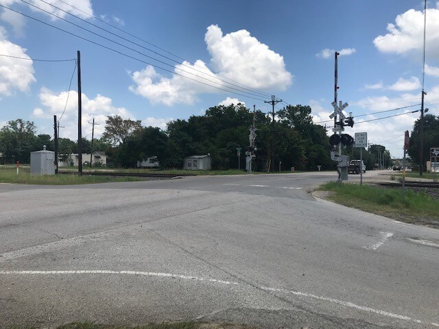 More Photos Of 201 E Powell St, Willis Land For Sale