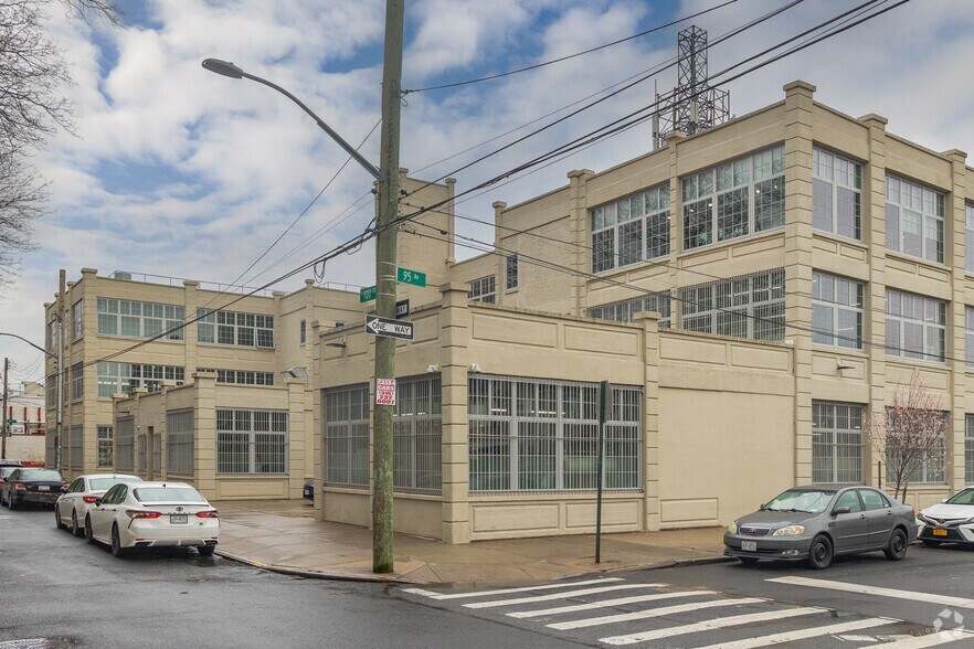 More Photos Of 101-01 95th Ave, Ozone Park Manufacturing For Lease