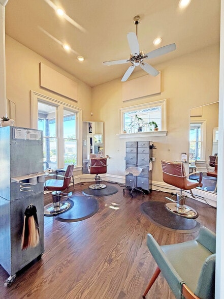 More Photos Of 614 College Ave, Santa Rosa Office For Sale
