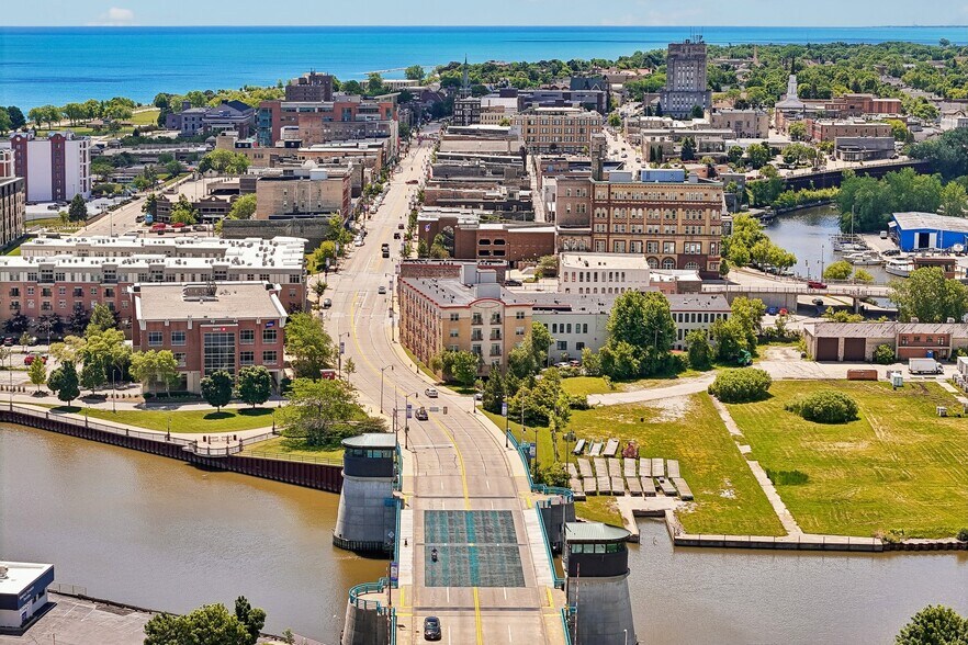 More Photos Of 134 Main St, Racine Apartments For Sale
