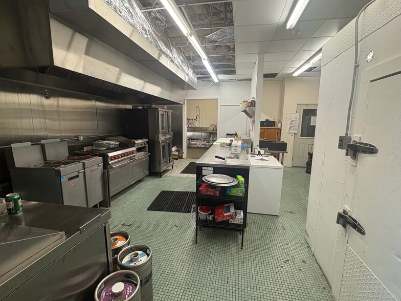 More Photos Of 1464 Kingstown Rd, South Kingstown Restaurant For Sale