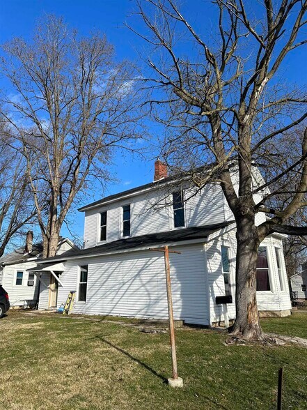 More Photos Of 402 W 9th St, Connersville Multifamily For Sale