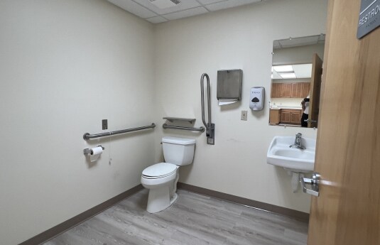 More Photos Of 27 Hospital Ave, Danbury Medical For Lease