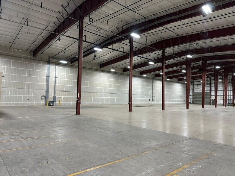 More Photos Of 5405 W Riverbend Ave, Post Falls Manufacturing For Lease