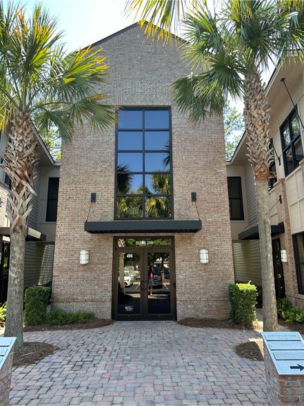 More Photos Of 496 Bramson Ct, Mount Pleasant Office For Lease