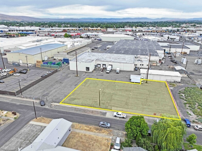 Primary Photo Of 911 S 3rd St, Yakima Land For Lease