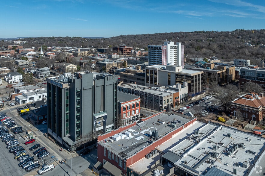 More Photos Of 112 W Center St, Fayetteville Office For Sale