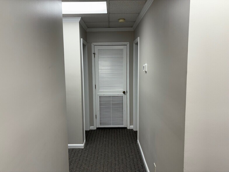 More Photos Of 2313 Market Pl, Huntsville Office For Sale