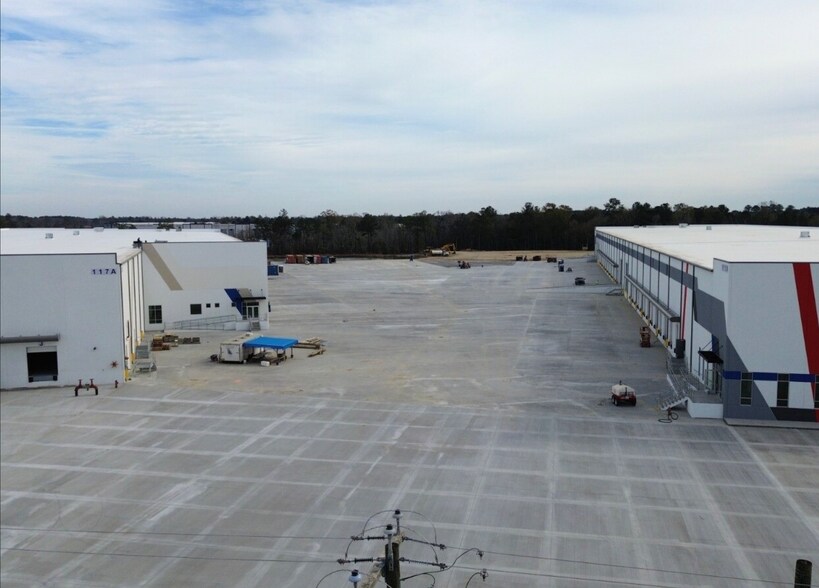 More Photos Of 115 Parkway Dr, Rincon Unknown For Lease