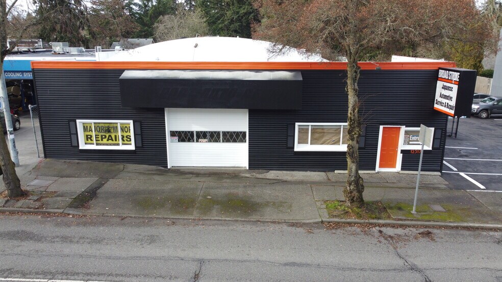 More Photos Of 12517 15th Ave NE, Seattle Warehouse For Sale
