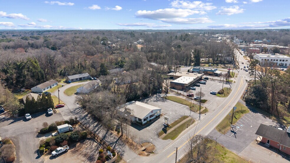 More Photos Of 64 N Main St, Watkinsville Restaurant For Sale