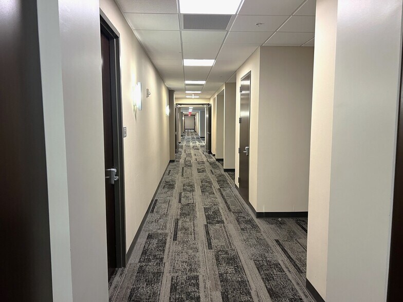 More Photos Of 1000 Primera Blvd, Lake Mary Office For Lease