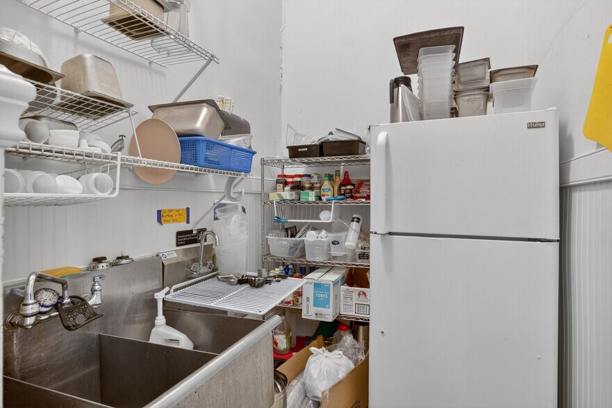 More Photos Of 104-110 S Hill Ave, South Hill Office Residential For Sale