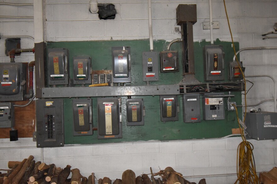 More Photos Of 205 N Ridge St, Port Sanilac Manufacturing For Sale