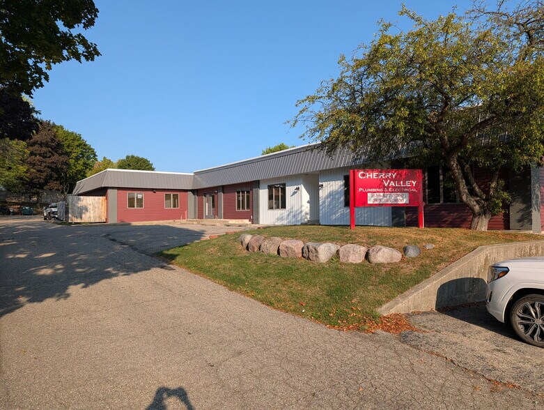 Primary Photo Of 491 Arlington Rd, Middleville Office For Sale