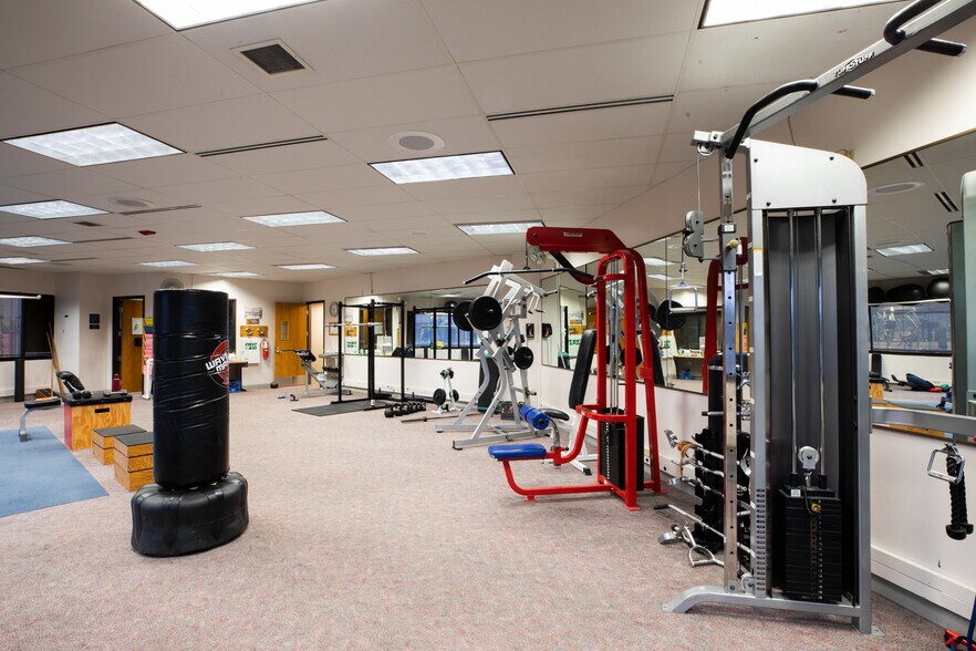 More Photos Of 9111 E Douglas Ave, Wichita Office For Lease
