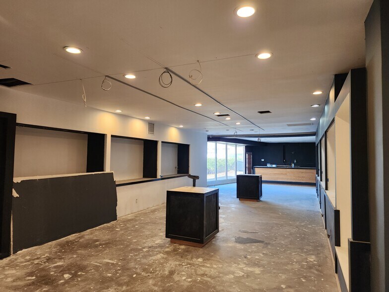 More Photos Of 2376-2380 Westwood Blvd, Los Angeles Storefront Retail Office For Lease