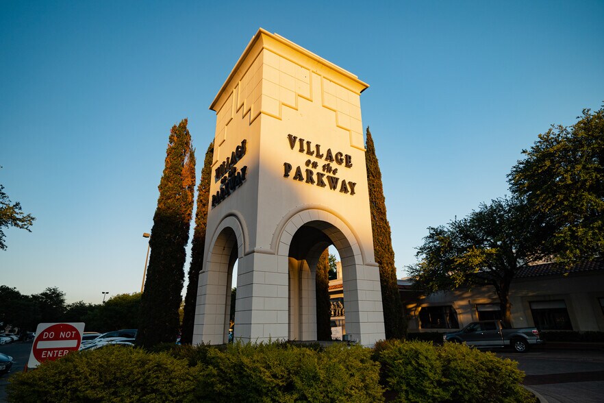 More Photos Of 5100 Belt Line Rd, Addison Unknown For Lease