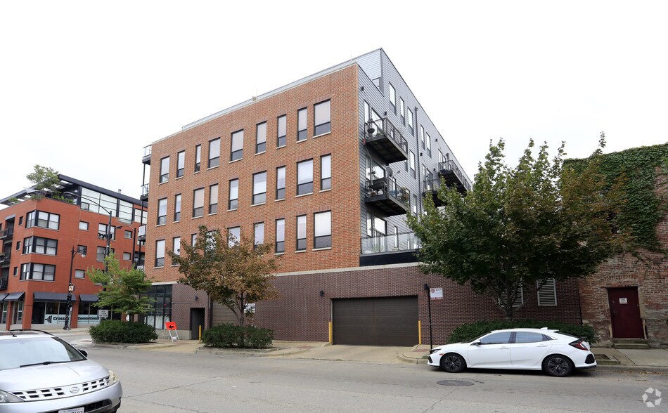 More Photos Of 1600-1610 S Halsted St, Chicago Storefront For Lease