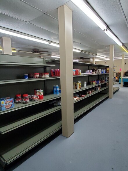 More Photos Of 8717 KY Highway 7, Viper Supermarket For Sale