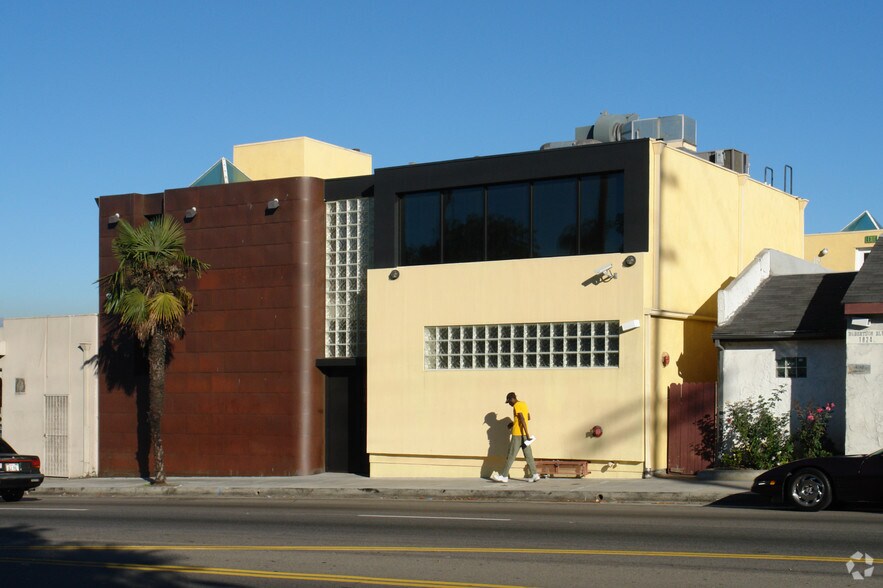 More Photos Of 1818 S Robertson Blvd, Los Angeles Office For Lease
