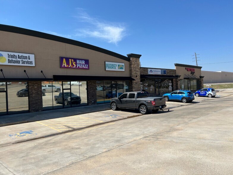 More Photos Of 1024-1040 NW 38th St, Lawton Freestanding For Lease