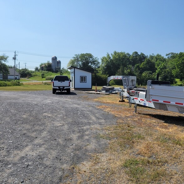 More Photos Of 907 Pulaski Hwy, Goshen Service For Sale